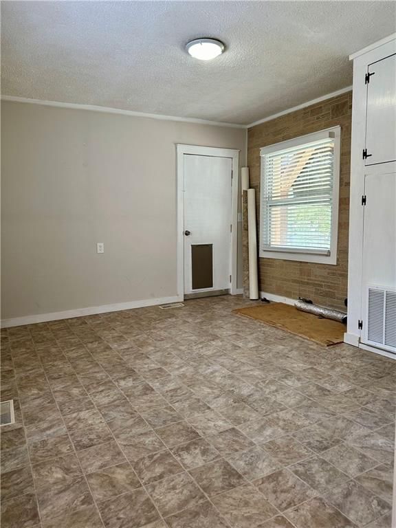 1325 S Cedar Street — photo 16