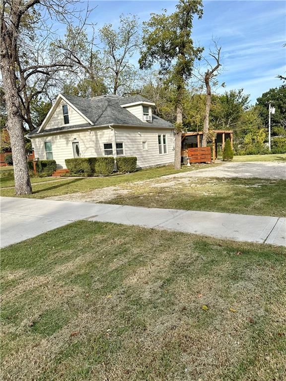 1325 S Cedar Street — photo 28