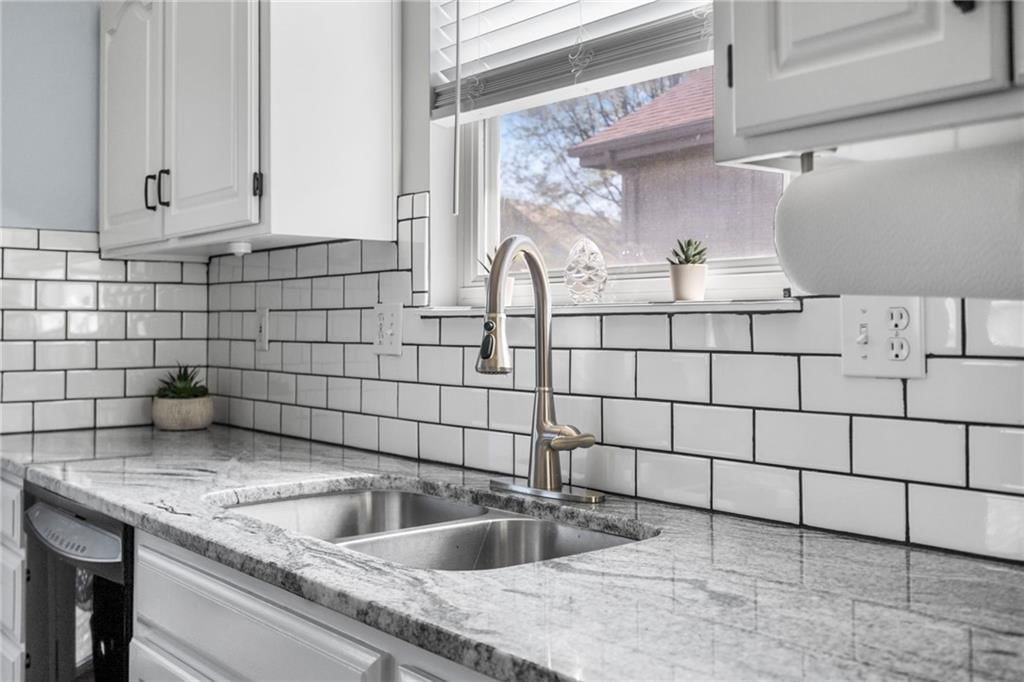 12557 S Crest Drive — photo 8