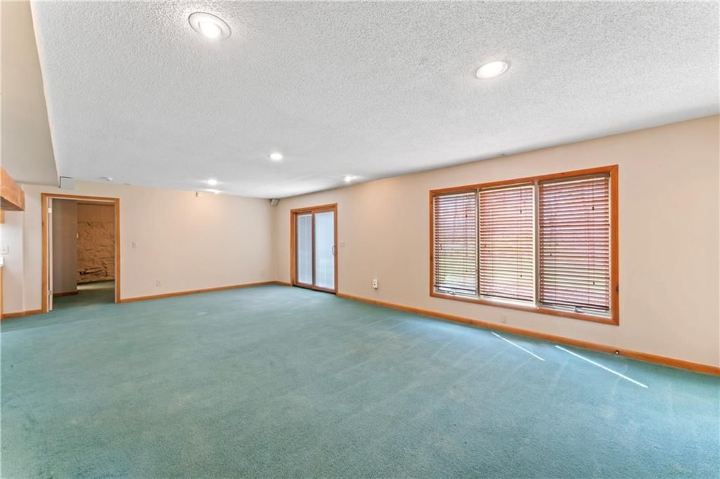 9016 Riverview Avenue — photo 24