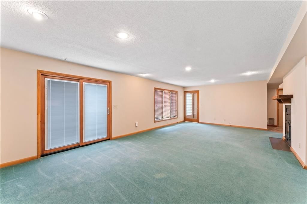 9016 Riverview Avenue — photo 26