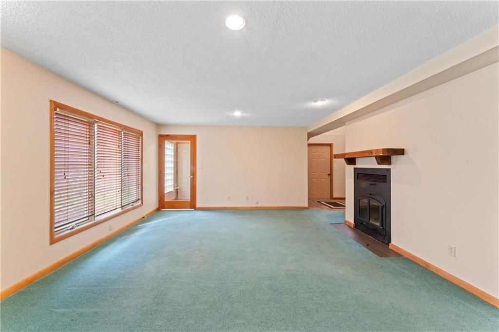9016 Riverview Avenue — photo 27