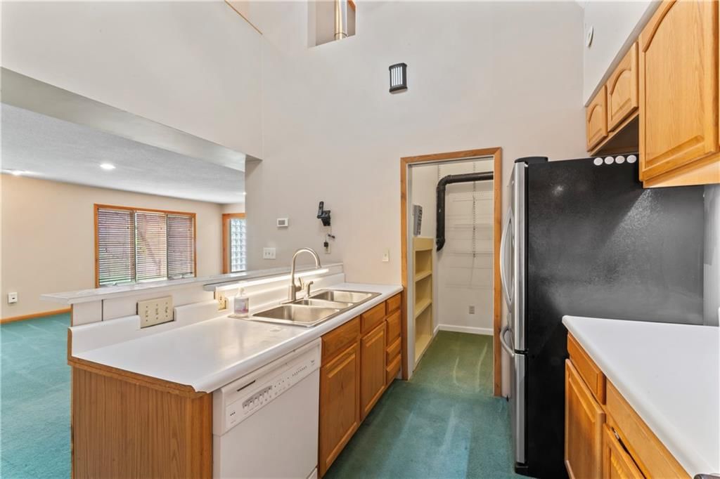 9016 Riverview Avenue — photo 30