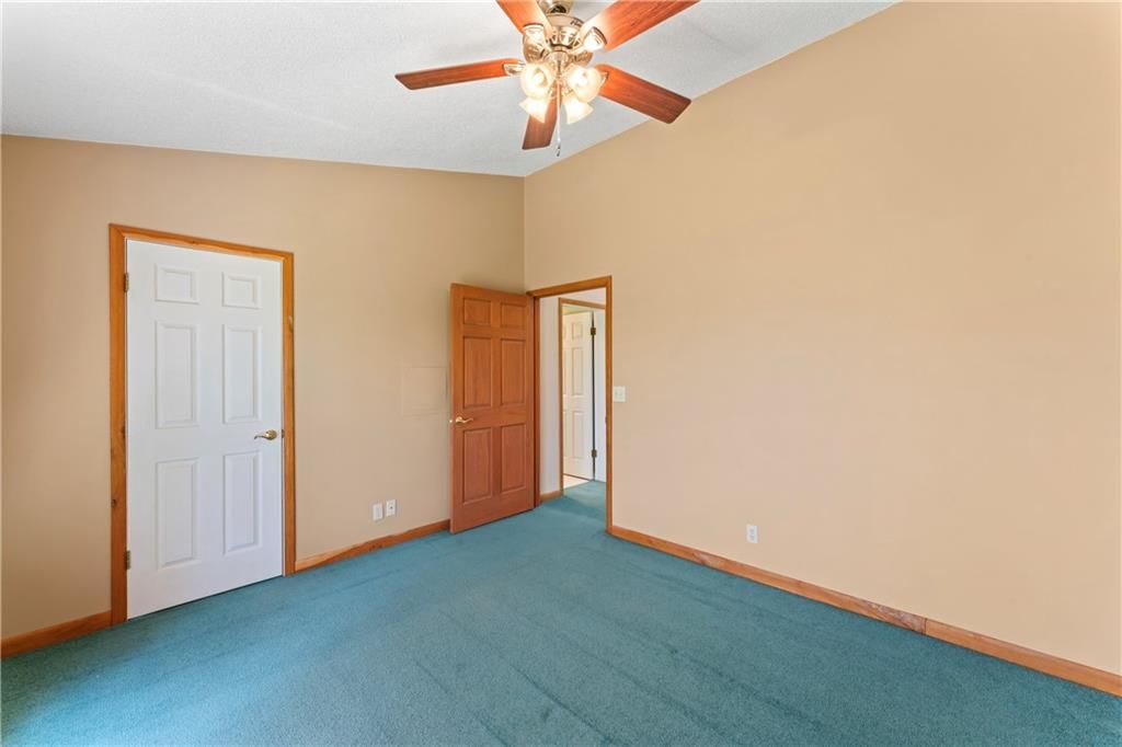 9016 Riverview Avenue — photo 44