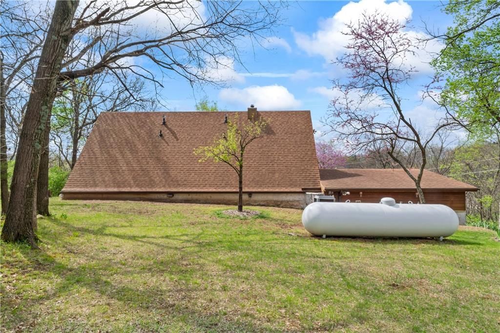 9016 Riverview Avenue — photo 10