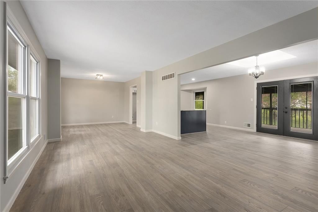 11301 E PARK Street — photo 2