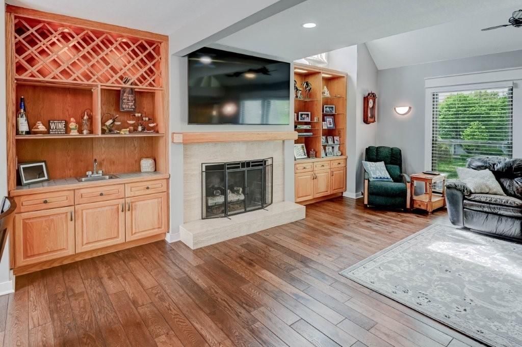 218 NW Aspen Street — photo 16
