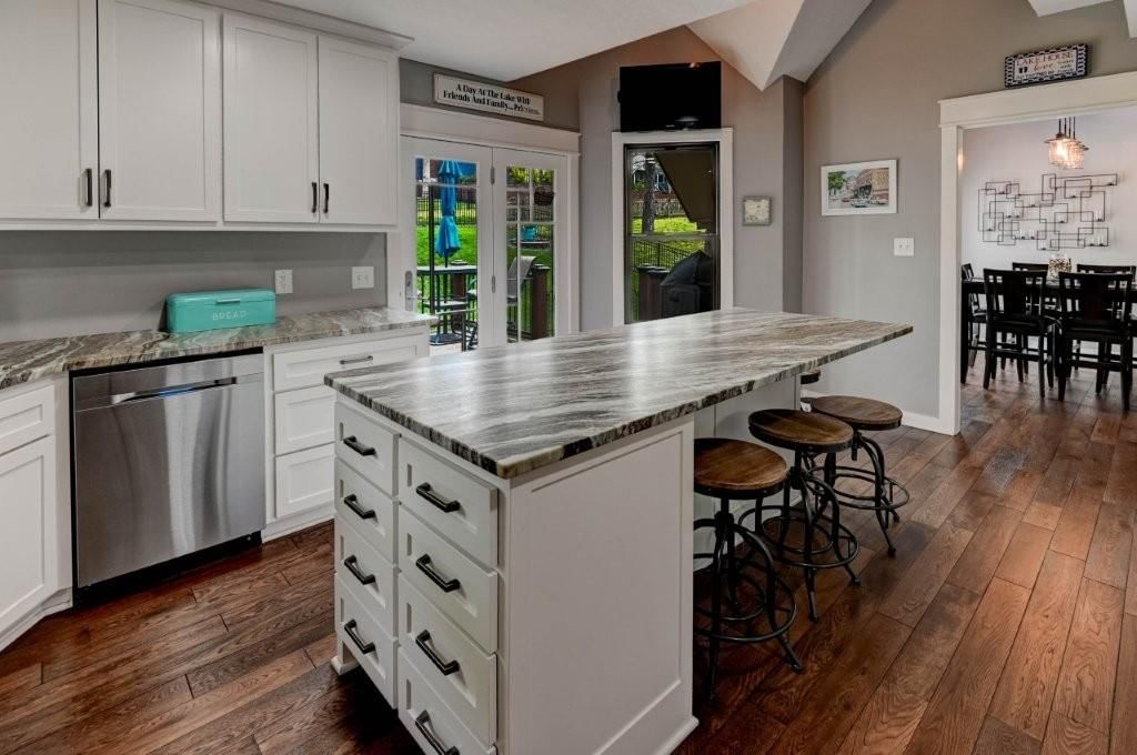 218 NW Aspen Street — photo 31