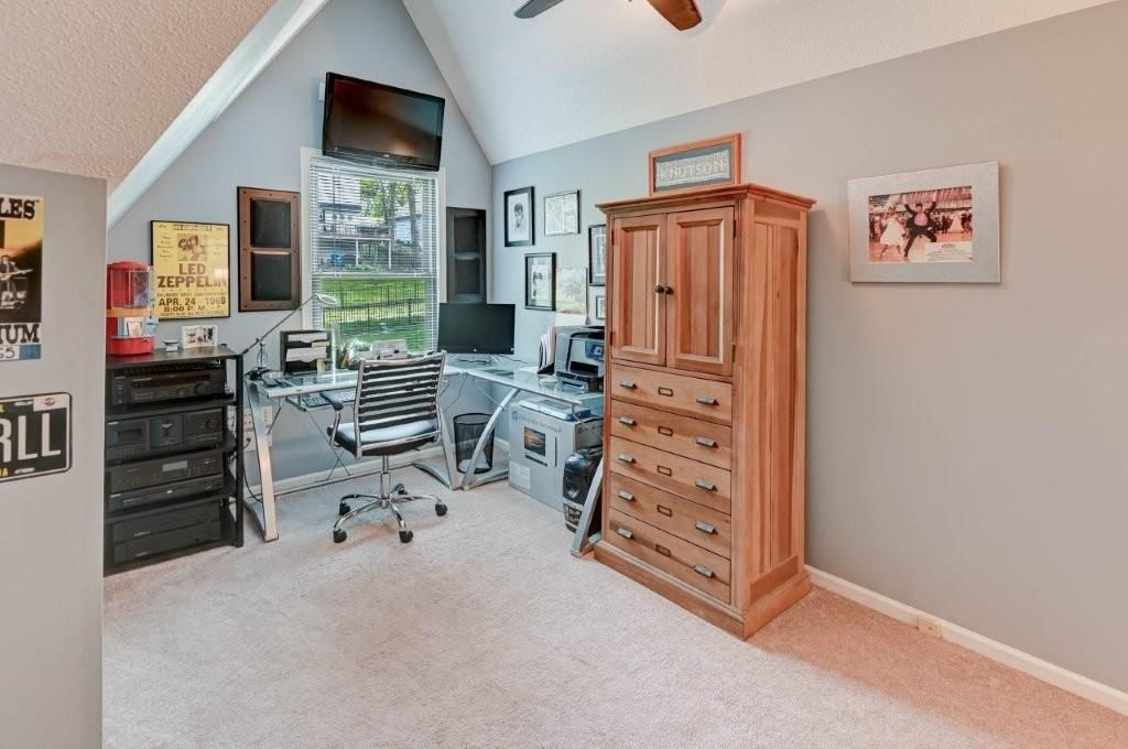 218 NW Aspen Street — photo 56