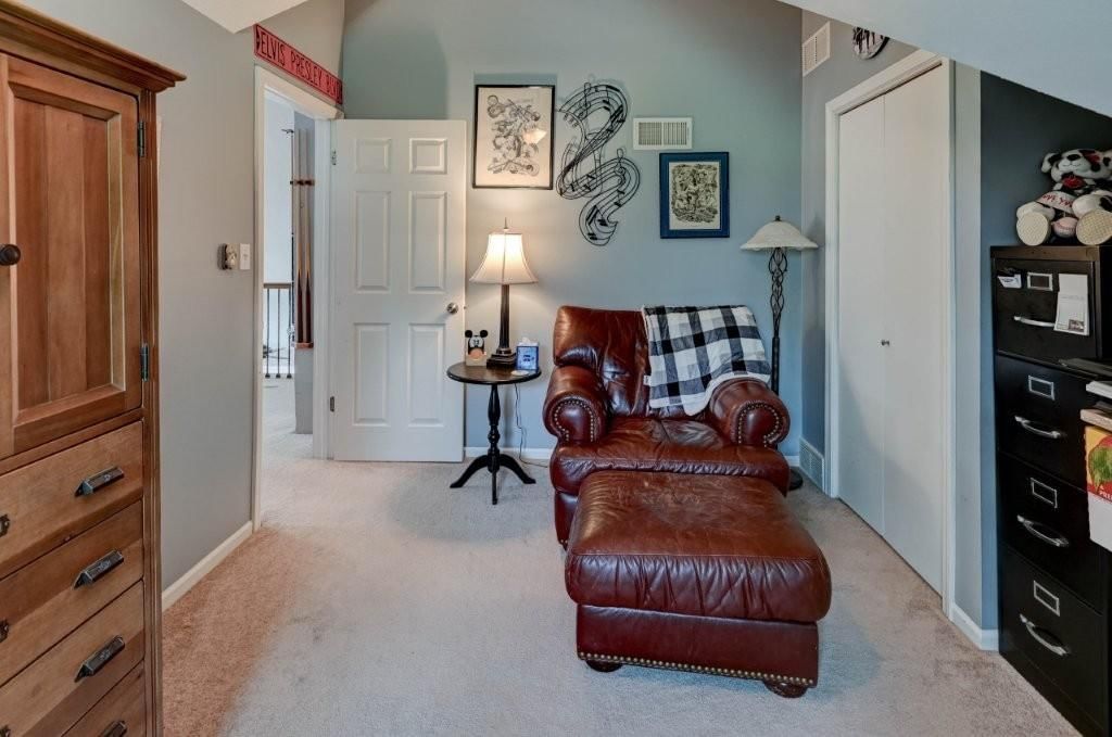 218 NW Aspen Street — photo 57