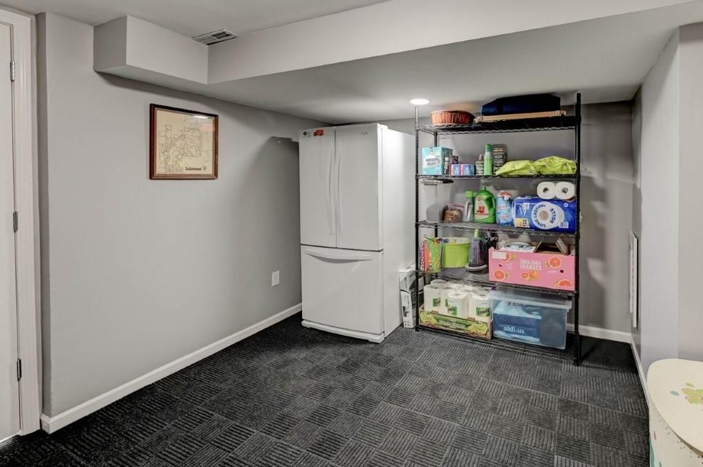 218 NW Aspen Street — photo 73