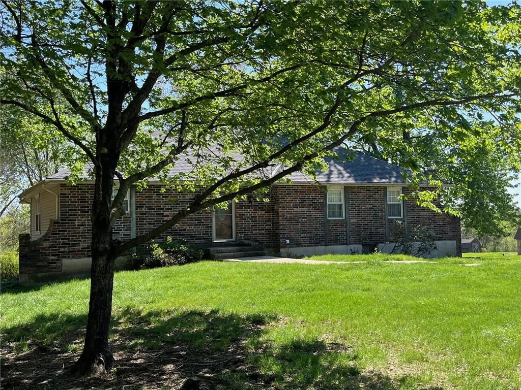 6109 Trott Road — photo 10