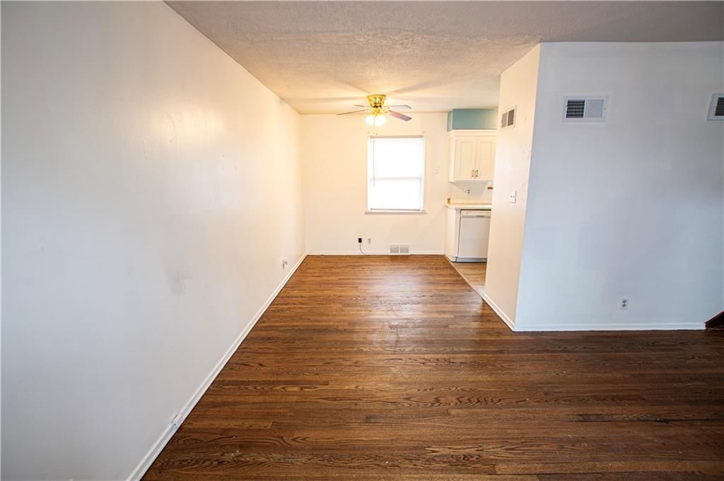607 NE Chipman Road — photo 11