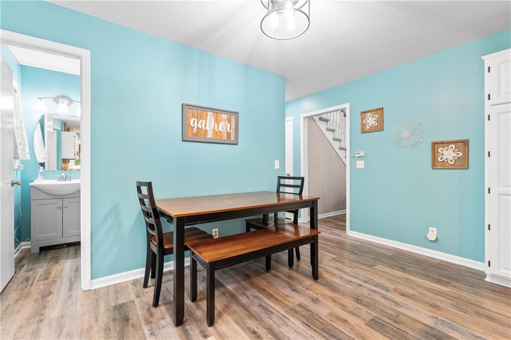 901 NW Pennington Court — photo 13