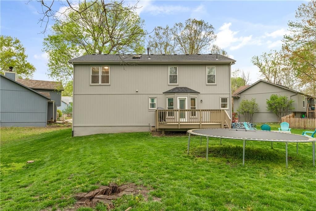 901 NW Pennington Court — photo 34
