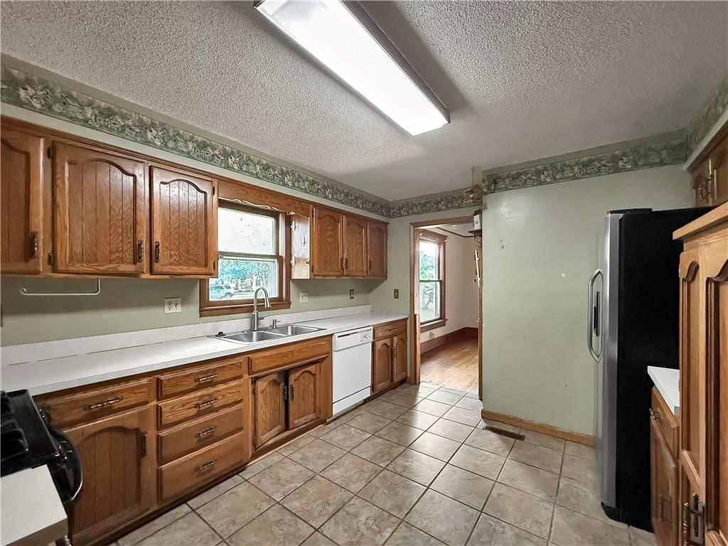 321 N Grand Street — photo 10
