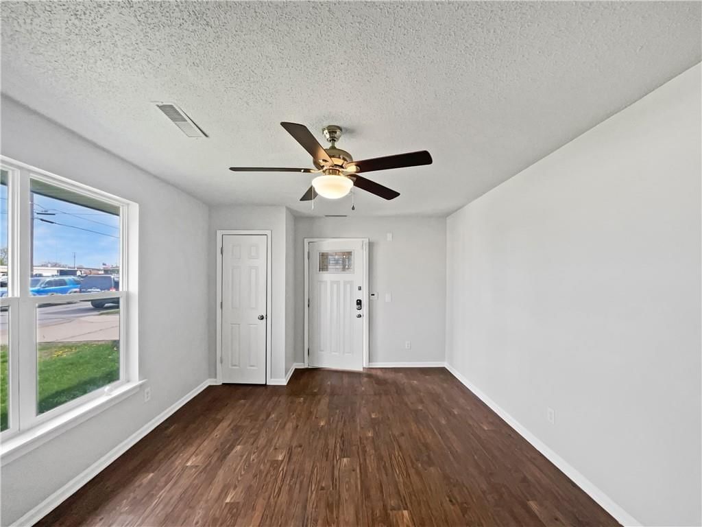 1503 E Park Street — photo 14