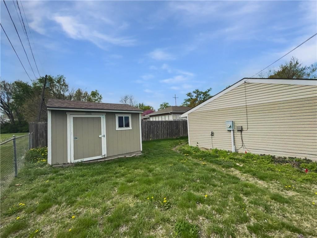 1503 E Park Street — photo 17