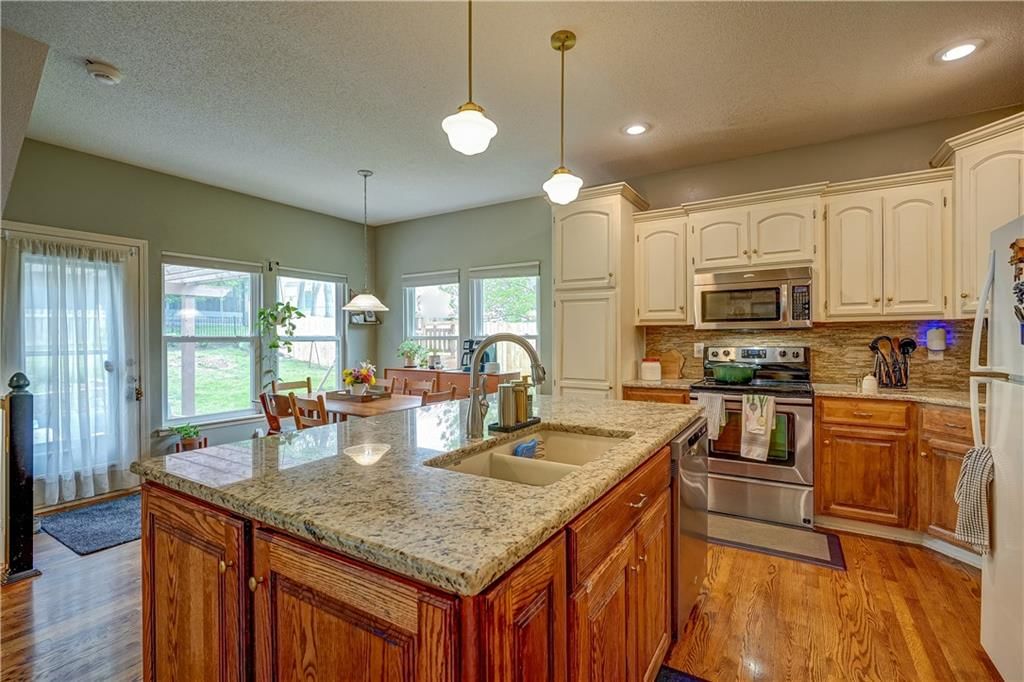 2344 SW River Spring Road — photo 10