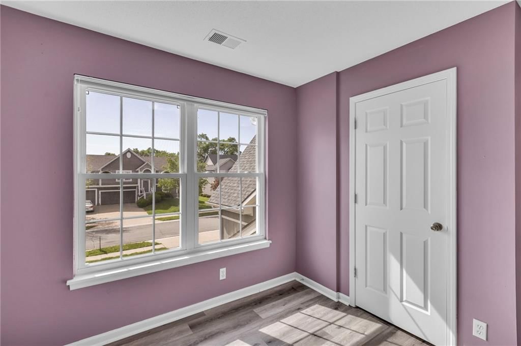 18337 Butternut Street — photo 23