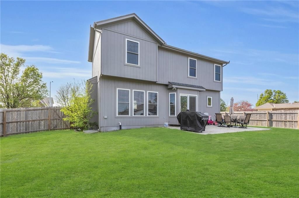 18337 Butternut Street — photo 30