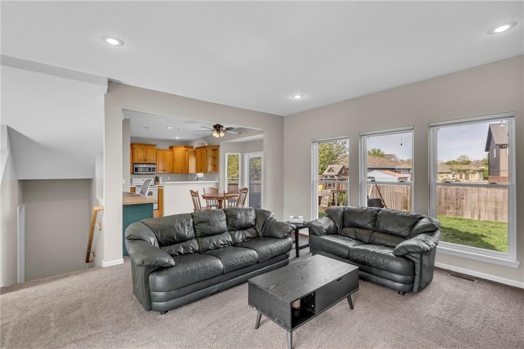 18337 Butternut Street — photo 7