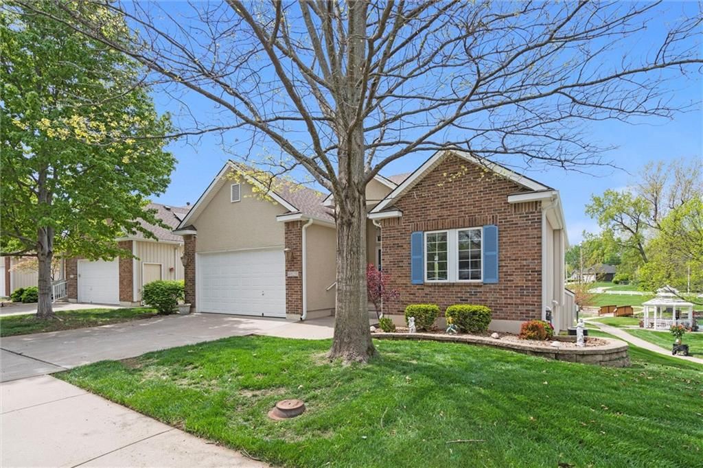 4828 SW Leafwing Drive — photo 2