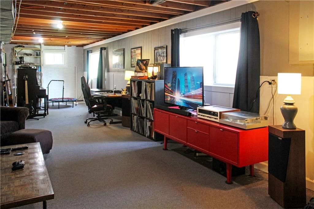 505 W 30th Street — photo 25