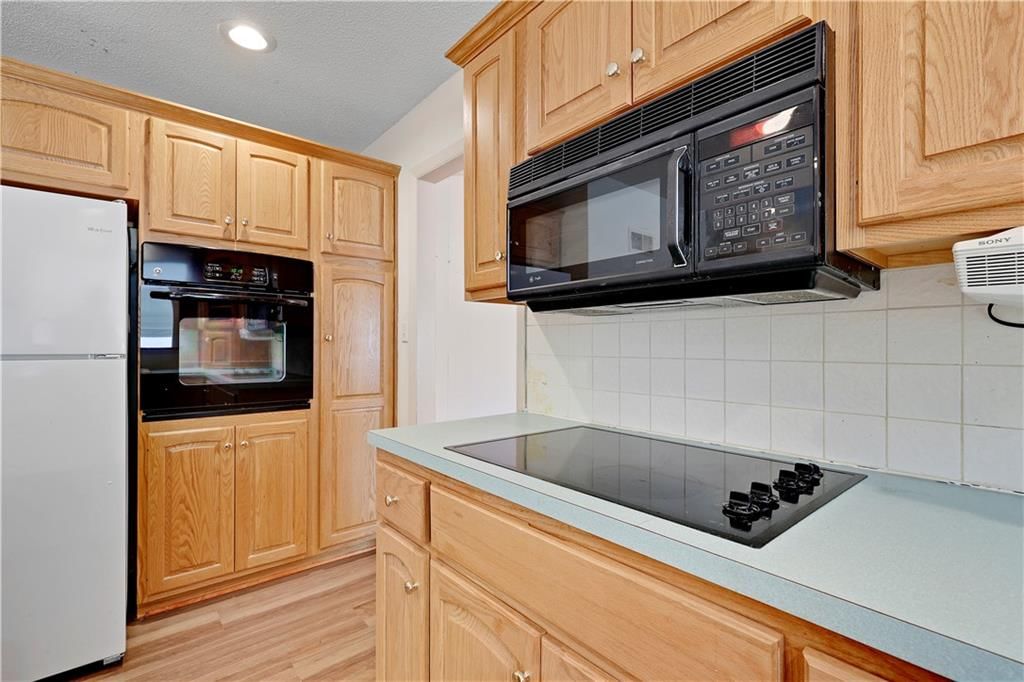 6601 Milhaven Drive — photo 9
