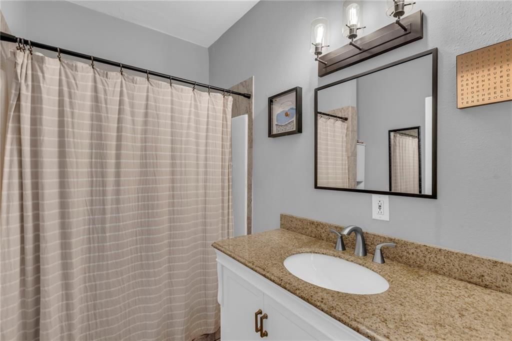 533 Forest Avenue — photo 13