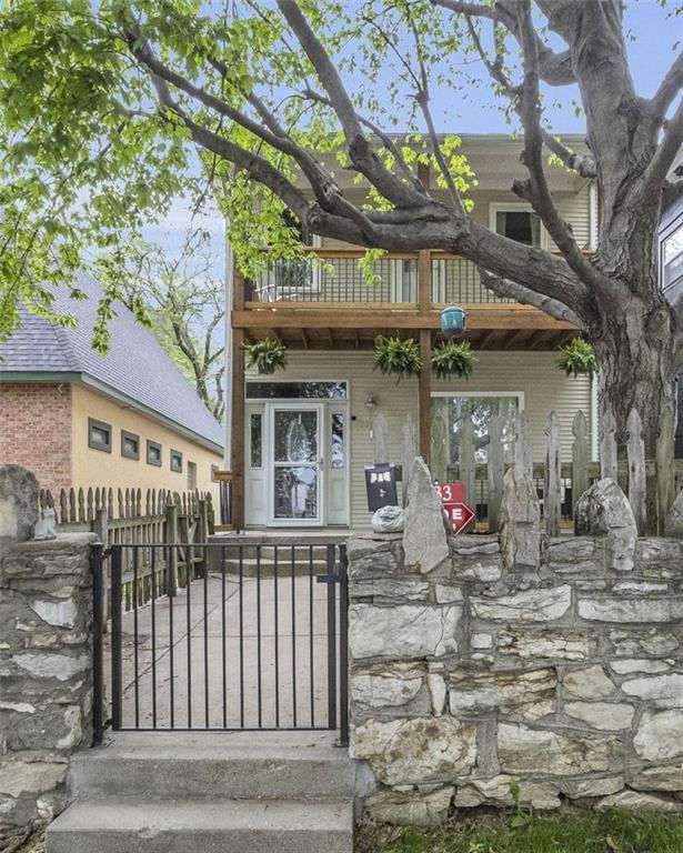 533 Forest Avenue — photo 3