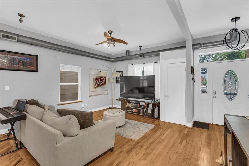 533 Forest Avenue — photo 5