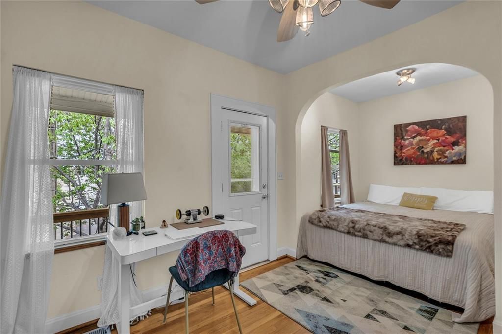 533 Forest Avenue — photo 10