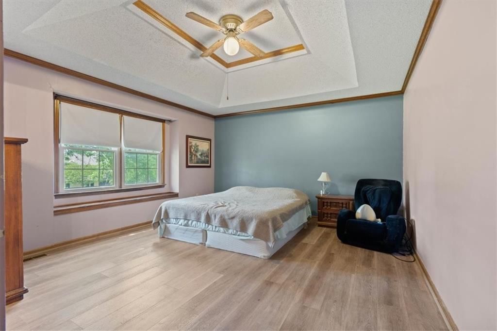 11209 W 115 Street — photo 15