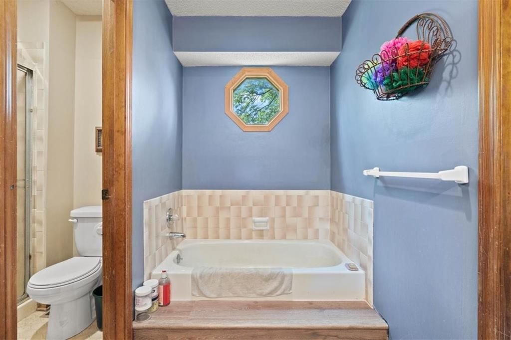 11209 W 115 Street — photo 17