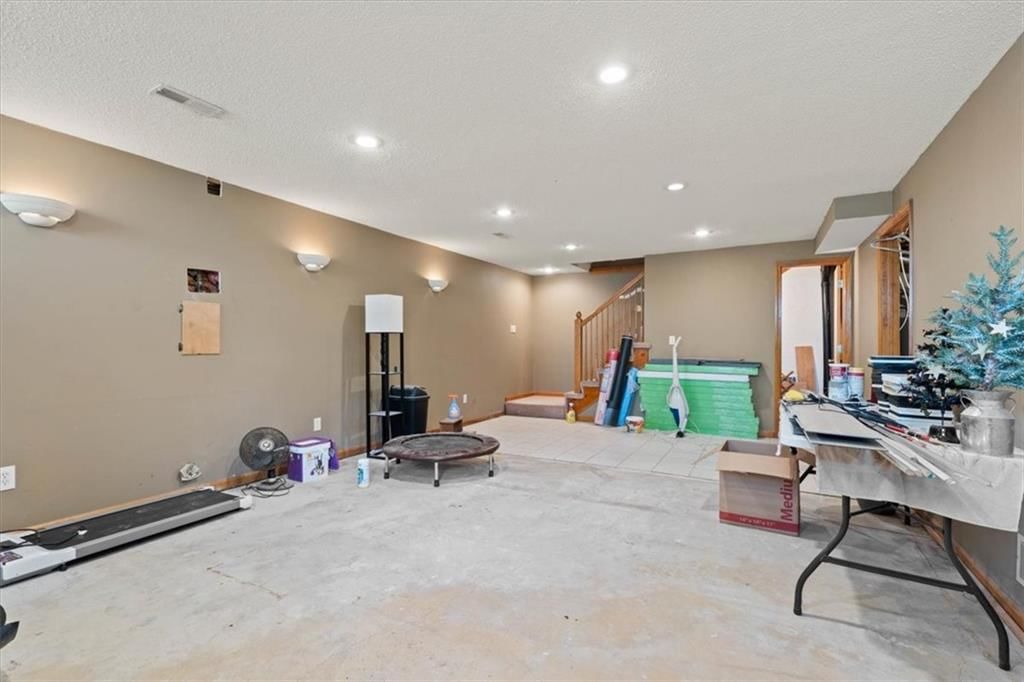11209 W 115 Street — photo 21