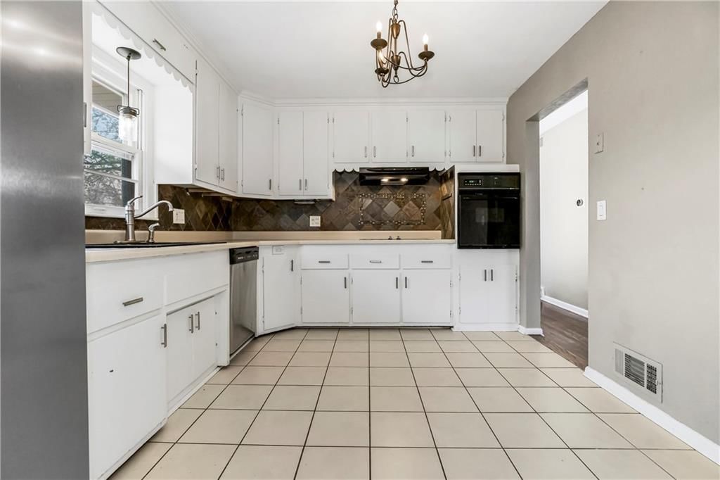 1305 Craig Drive — photo 11