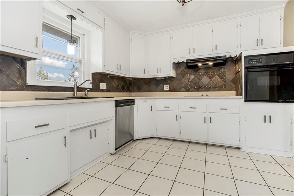 1305 Craig Drive — photo 12