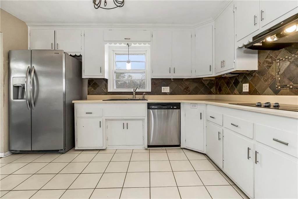 1305 Craig Drive — photo 9