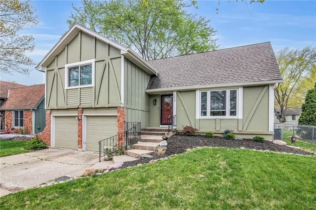 1429 KIOWA Drive — photo 3