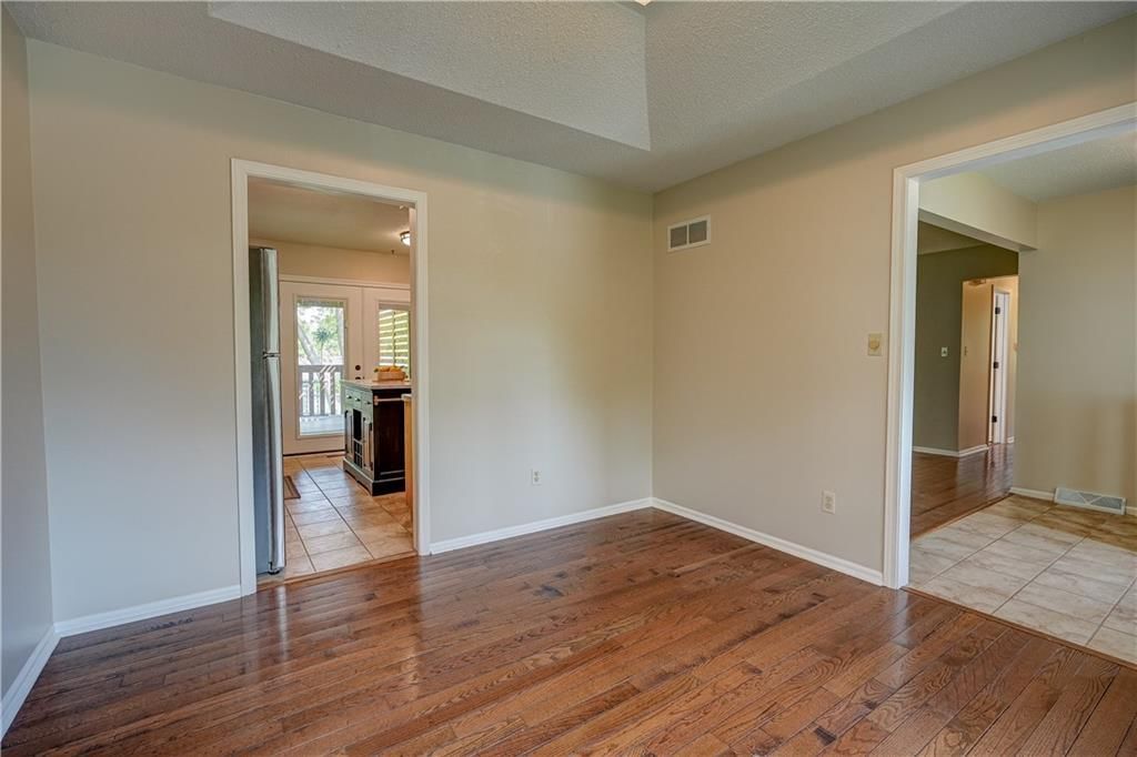 325 NE Chapel Court — photo 13