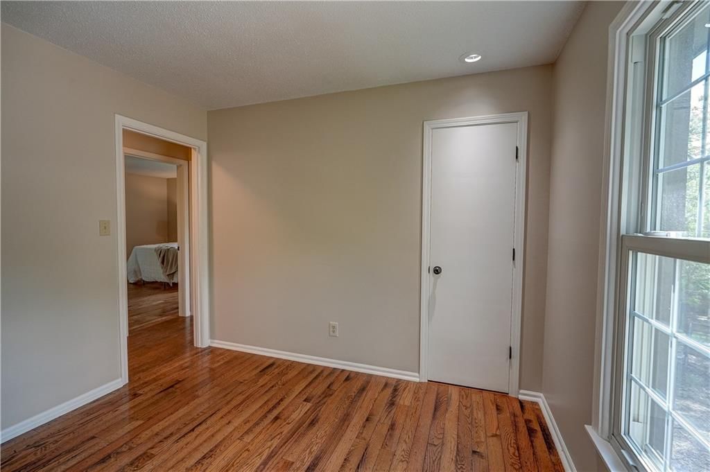 325 NE Chapel Court — photo 19