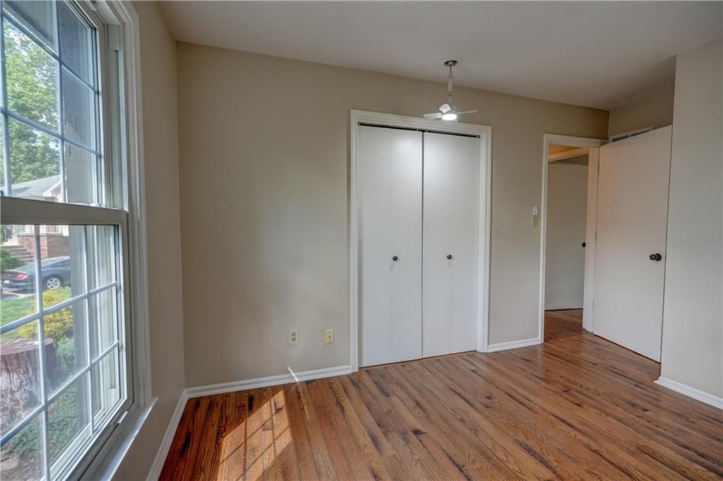 325 NE Chapel Court — photo 21