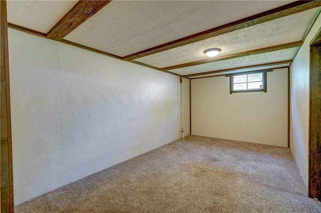 325 NE Chapel Court — photo 23