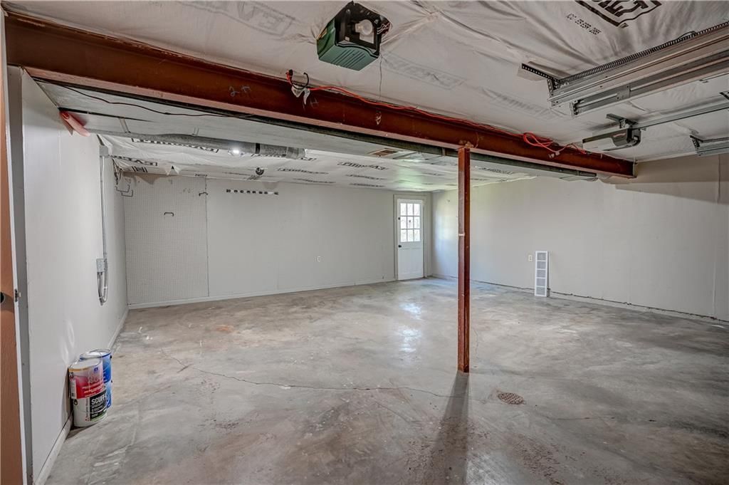 325 NE Chapel Court — photo 28