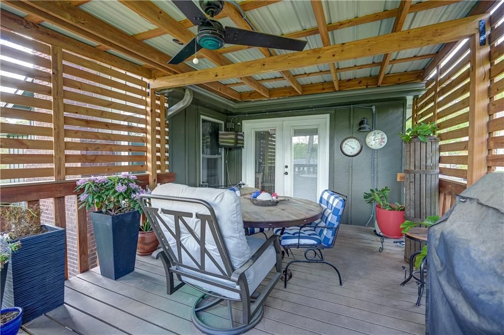 325 NE Chapel Court — photo 32