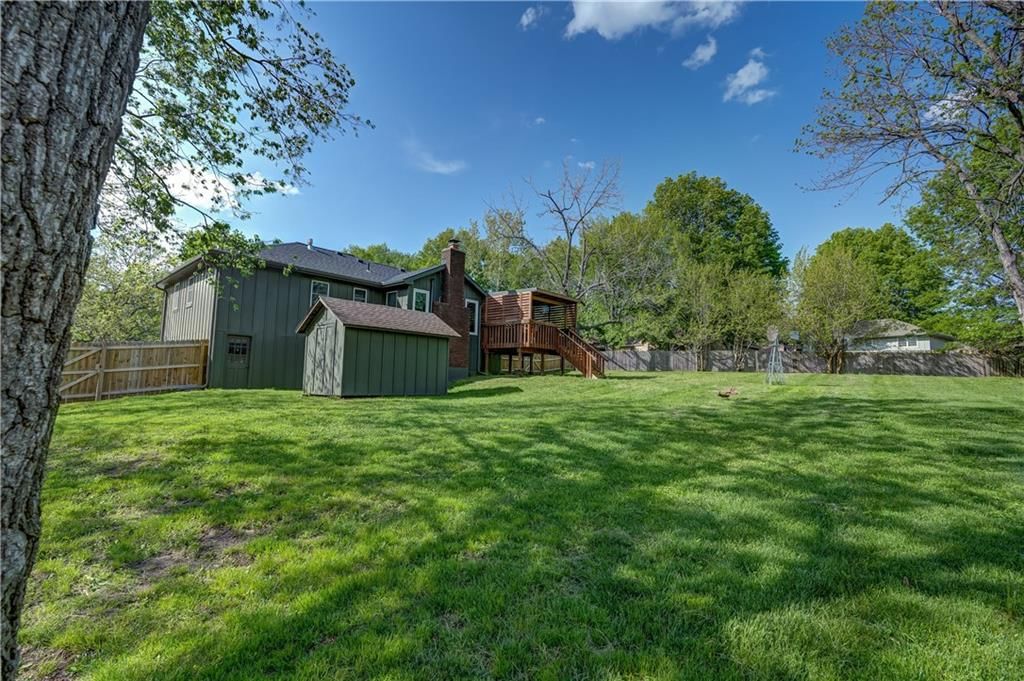 325 NE Chapel Court — photo 35