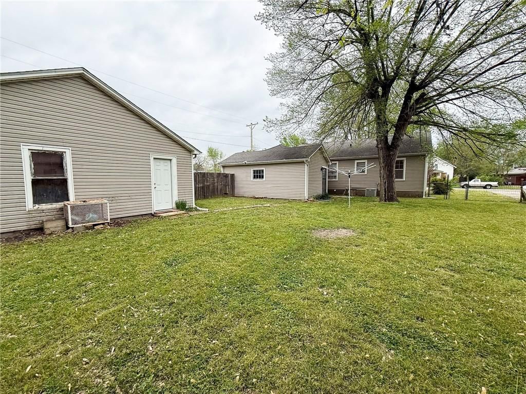 501 S Kansas Street — photo 11