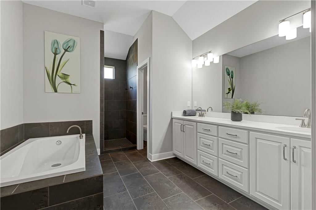 17200 Parkhill Street — photo 10