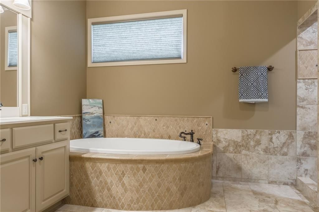 10517 NW 79th Place — photo 30